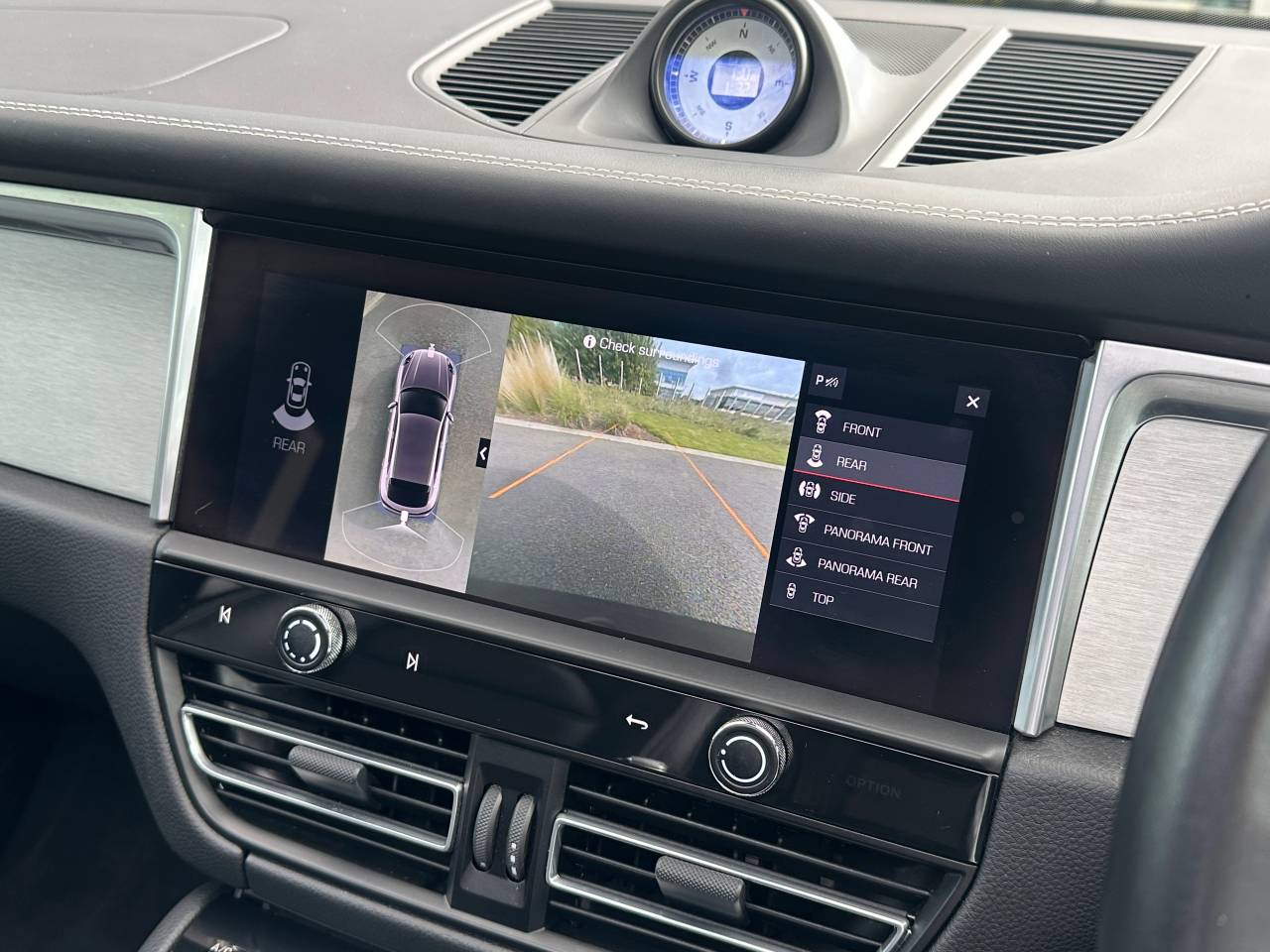 Used Porsche Macan 2023 for sale - 76848981: Photo 26