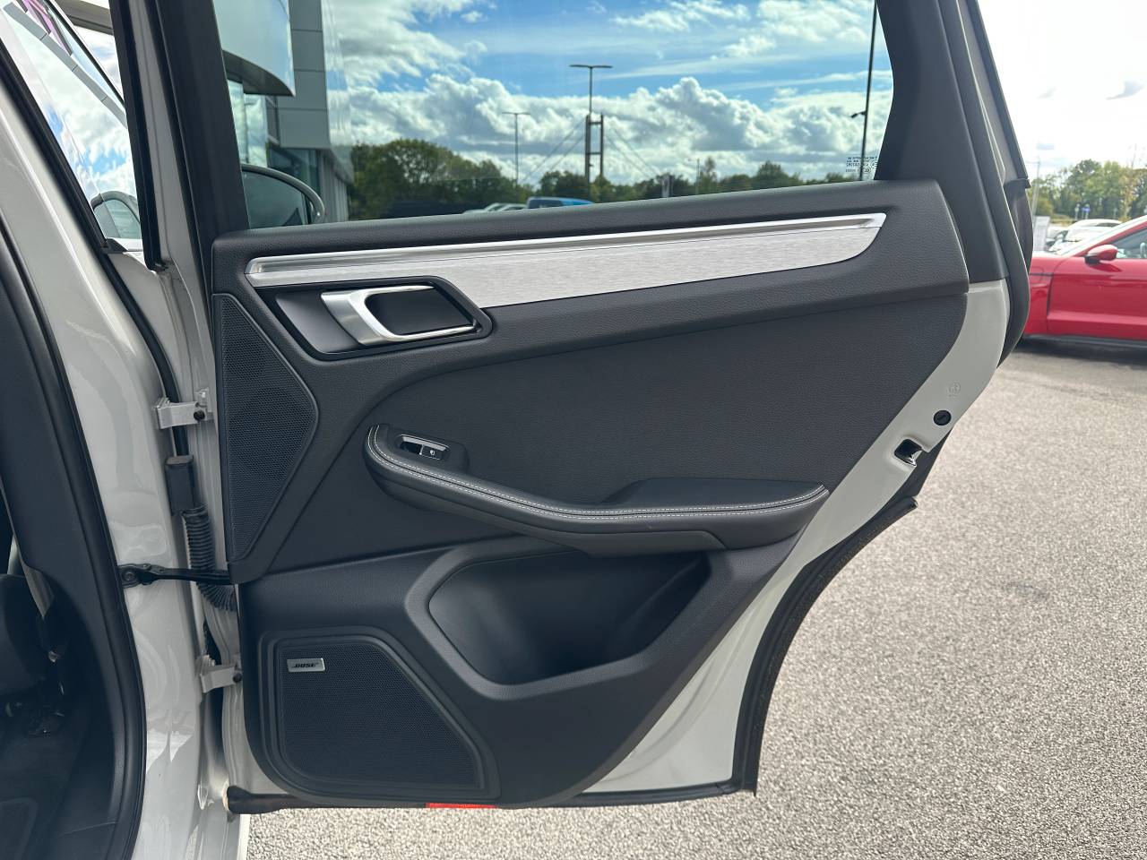 Used Porsche Macan 2023 for sale - 76848981: Photo 33