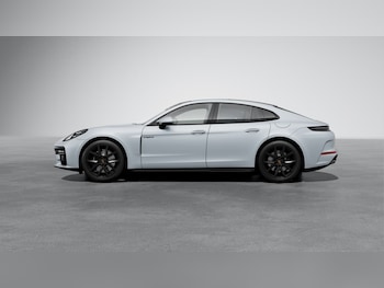 Used Porsche Panamera 2024 for sale - 79449320: Photo