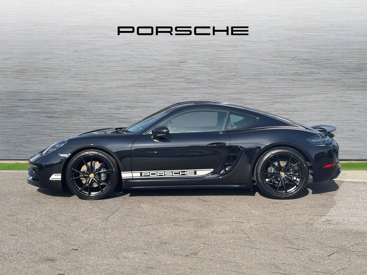 Used Porsche 718 Cayman 2025 for sale - 76609248: Photo 2
