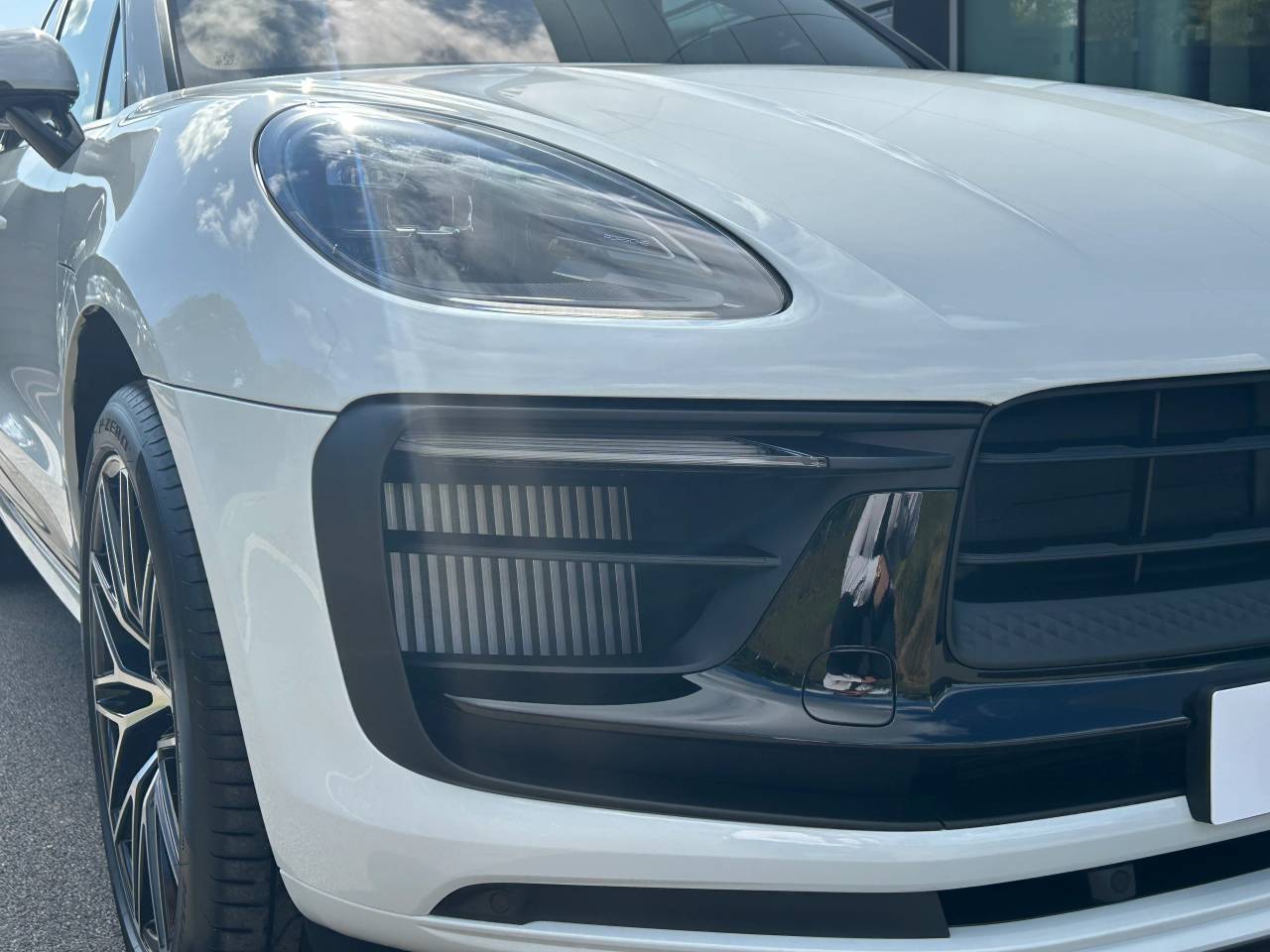 Used Porsche Macan 2025 for sale - 76609241: Photo 18