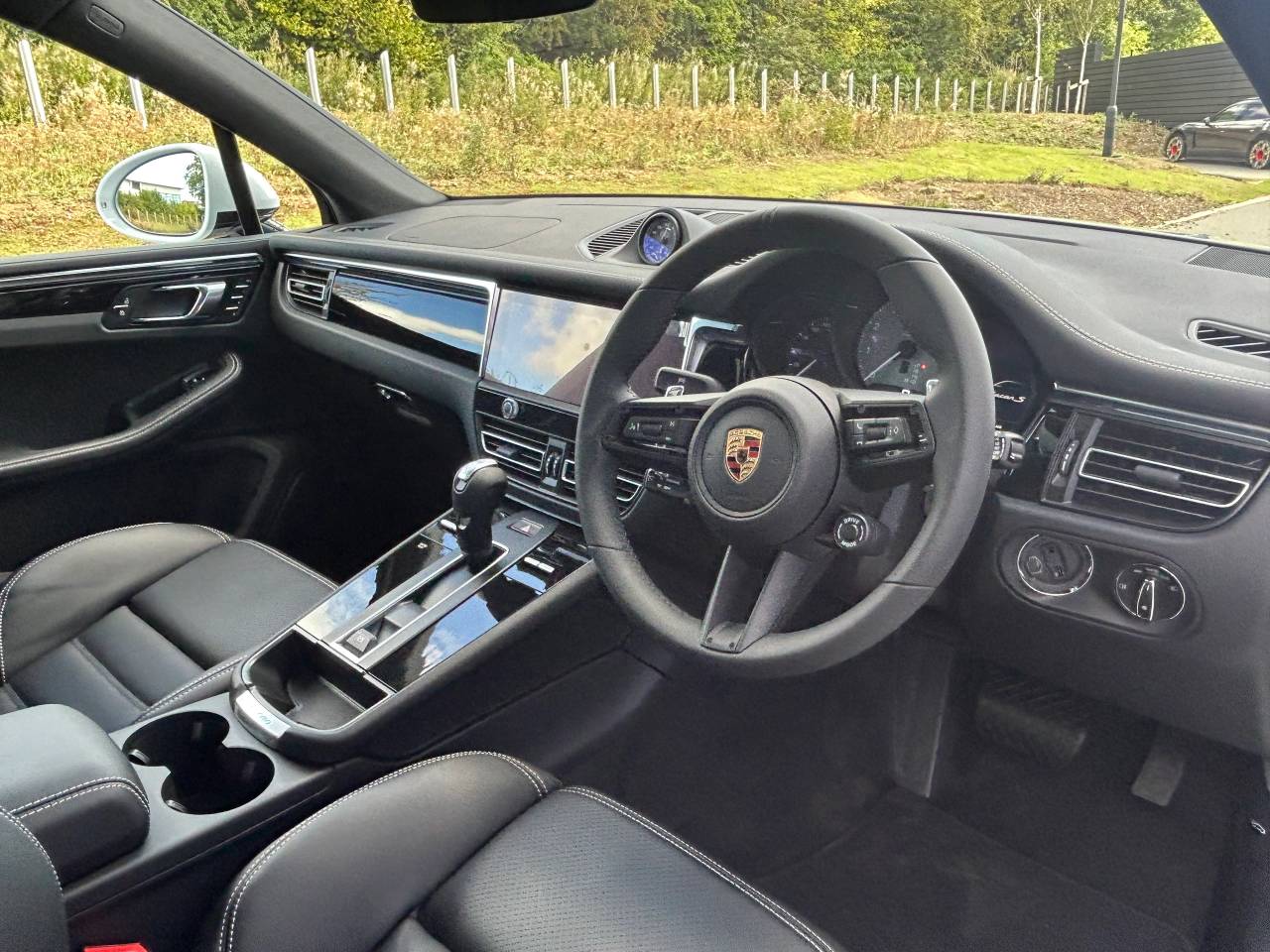 Used Porsche Macan 2025 for sale - 76609241: Photo 29