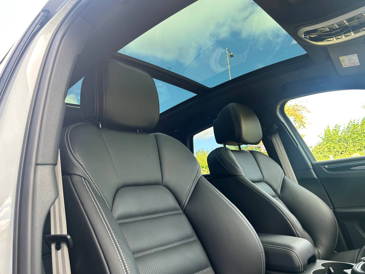 Used Porsche Macan 2025 for sale - 76609241: Photo 31