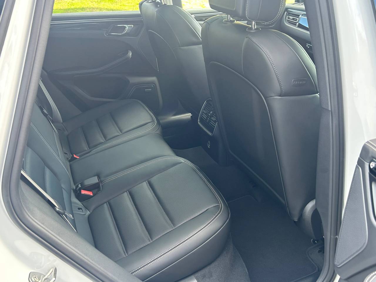 Used Porsche Macan 2025 for sale - 76609241: Photo 33