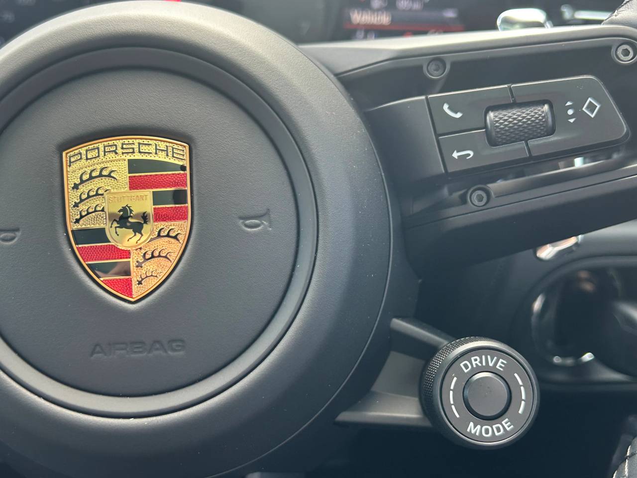 Used Porsche Macan 2025 for sale - 76609241: Photo 37