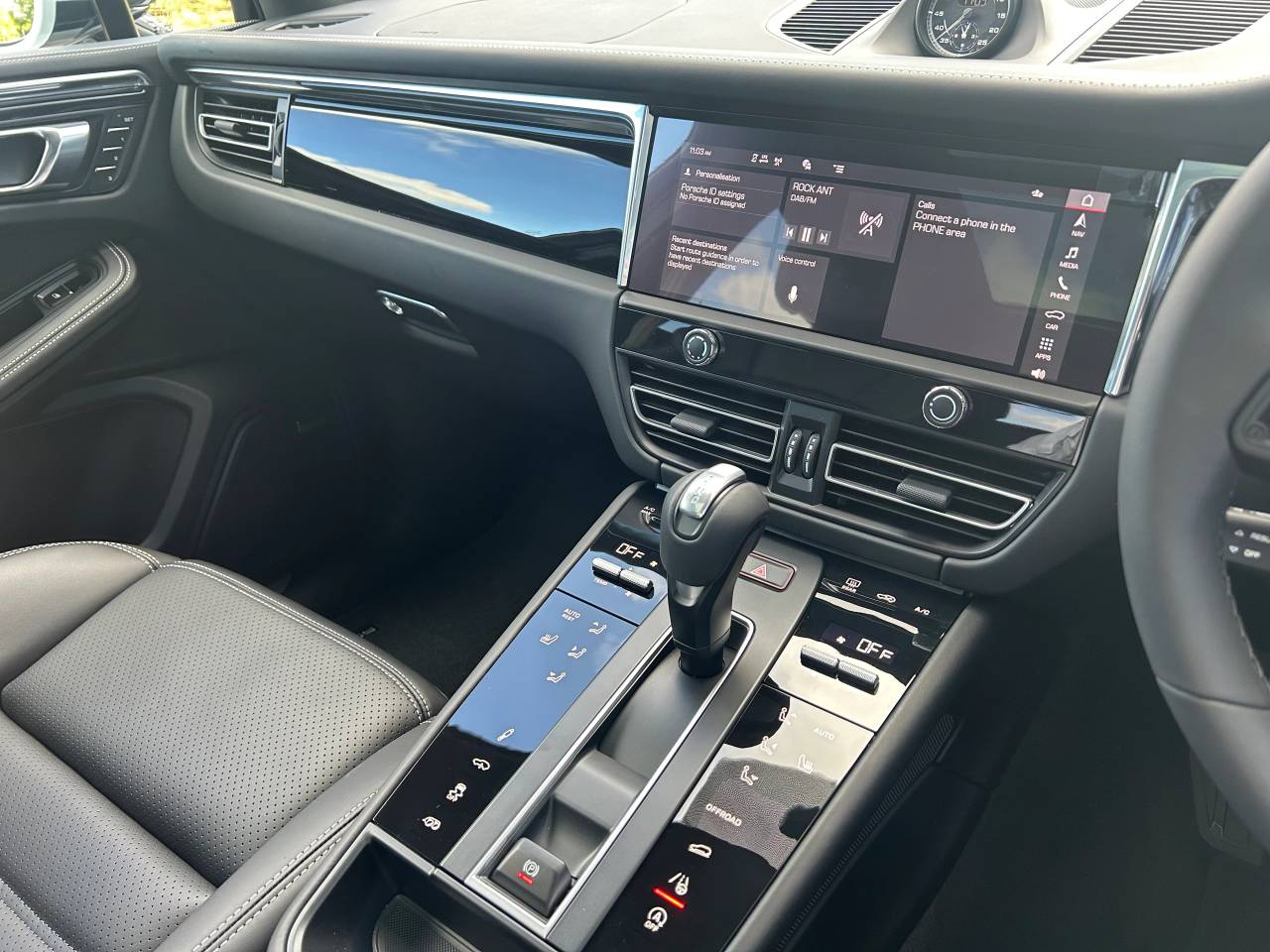 Used Porsche Macan 2025 for sale - 76609241: Photo 42