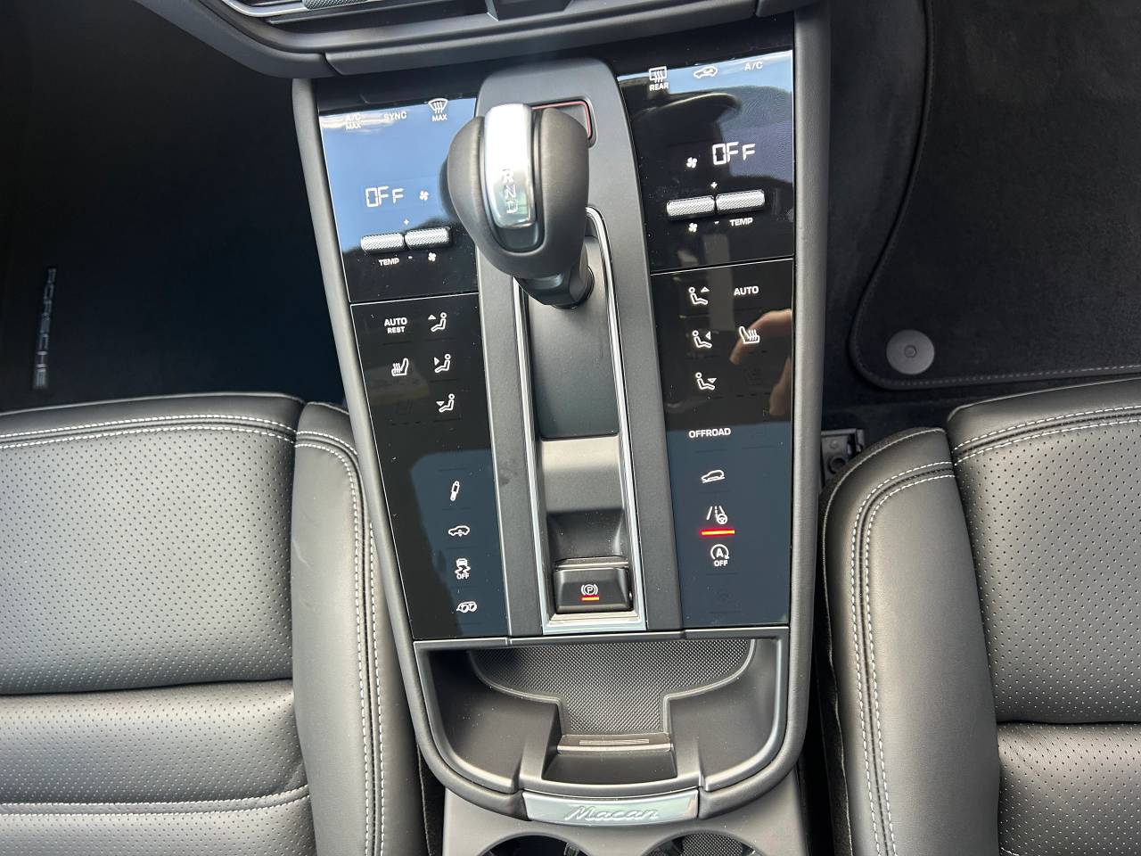 Used Porsche Macan 2025 for sale - 76609241: Photo 44