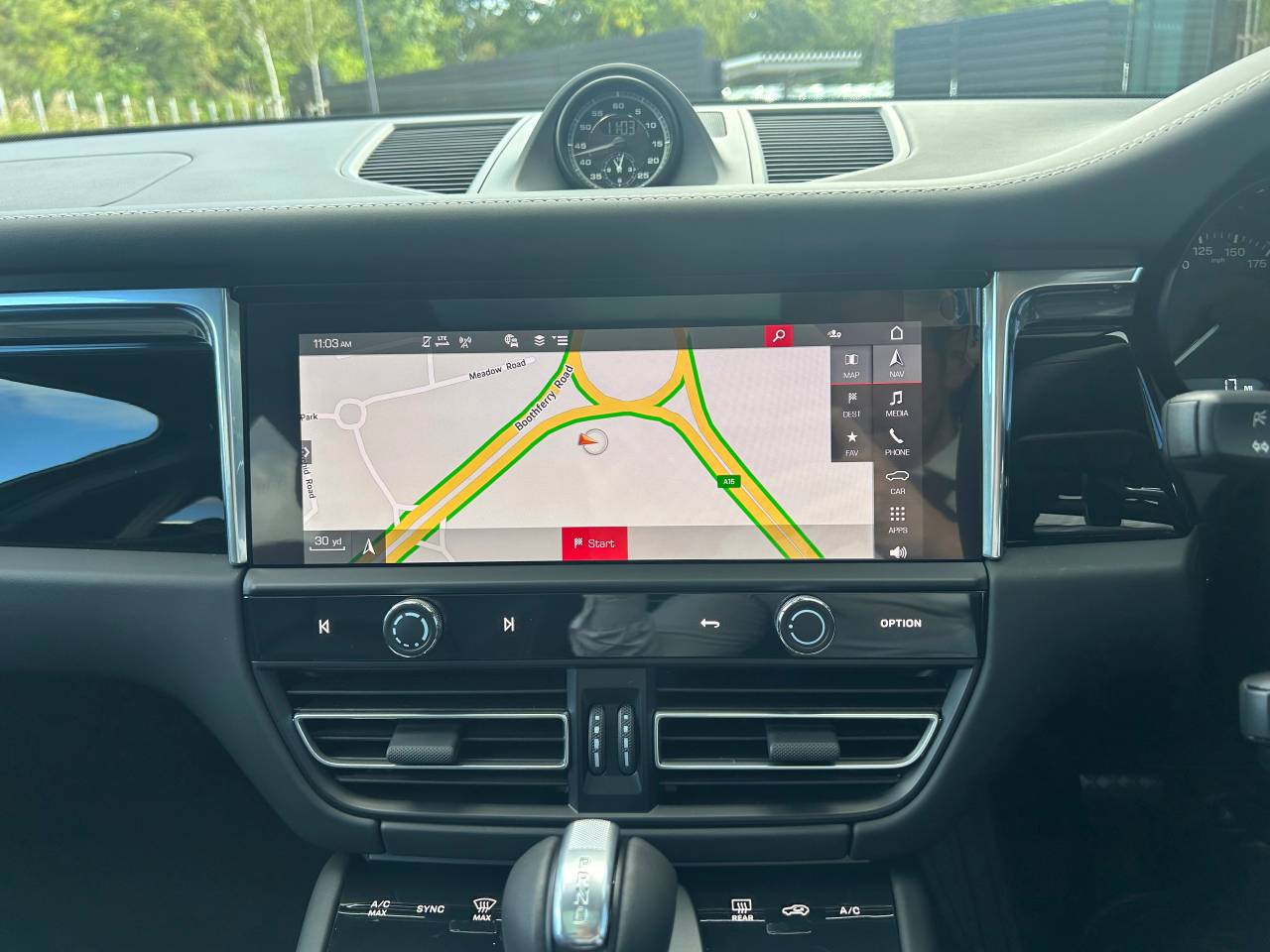 Used Porsche Macan 2025 for sale - 76609241: Photo 47