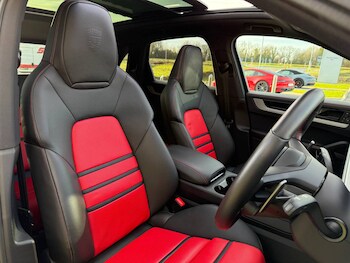 Used Porsche Cayenne 2024 for sale - 77176849: Photo