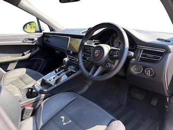 Used Porsche Macan 2024 for sale - 79182582: Photo