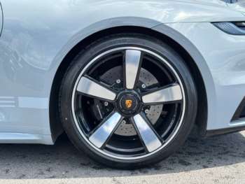 Used Porsche 911 2023 for sale - 74800778: Photo