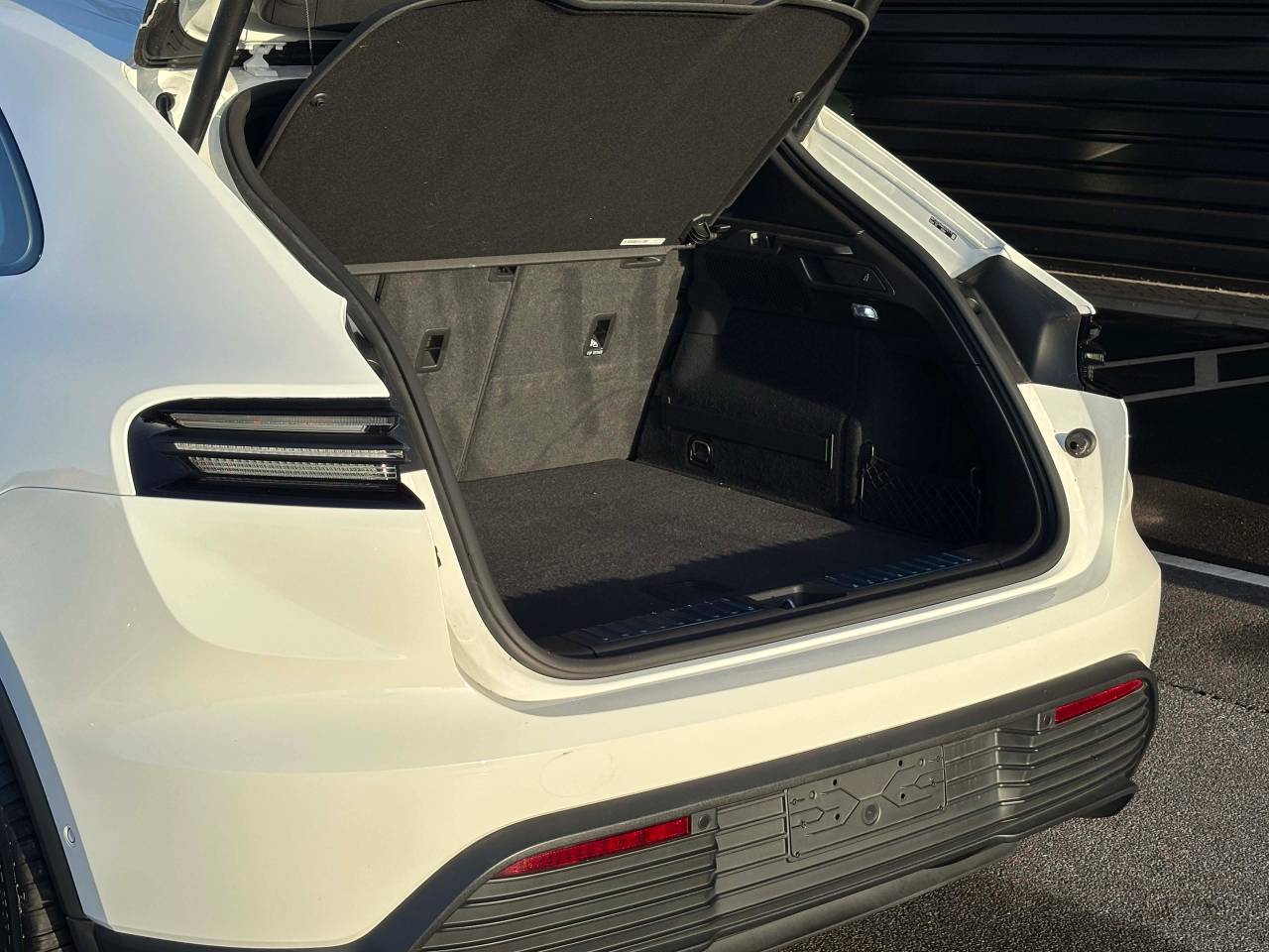 Used Porsche Macan 2024 for sale - 76716772: Photo 14