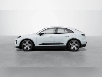 Used Porsche Macan 2024 for sale - 76716772: Photo