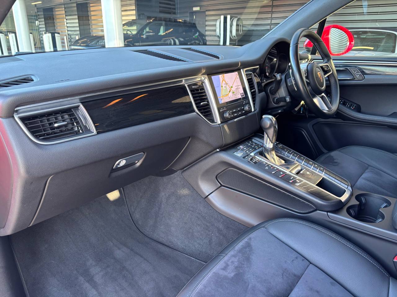 Used Porsche Macan 2018 for sale - 76241287: Photo 5