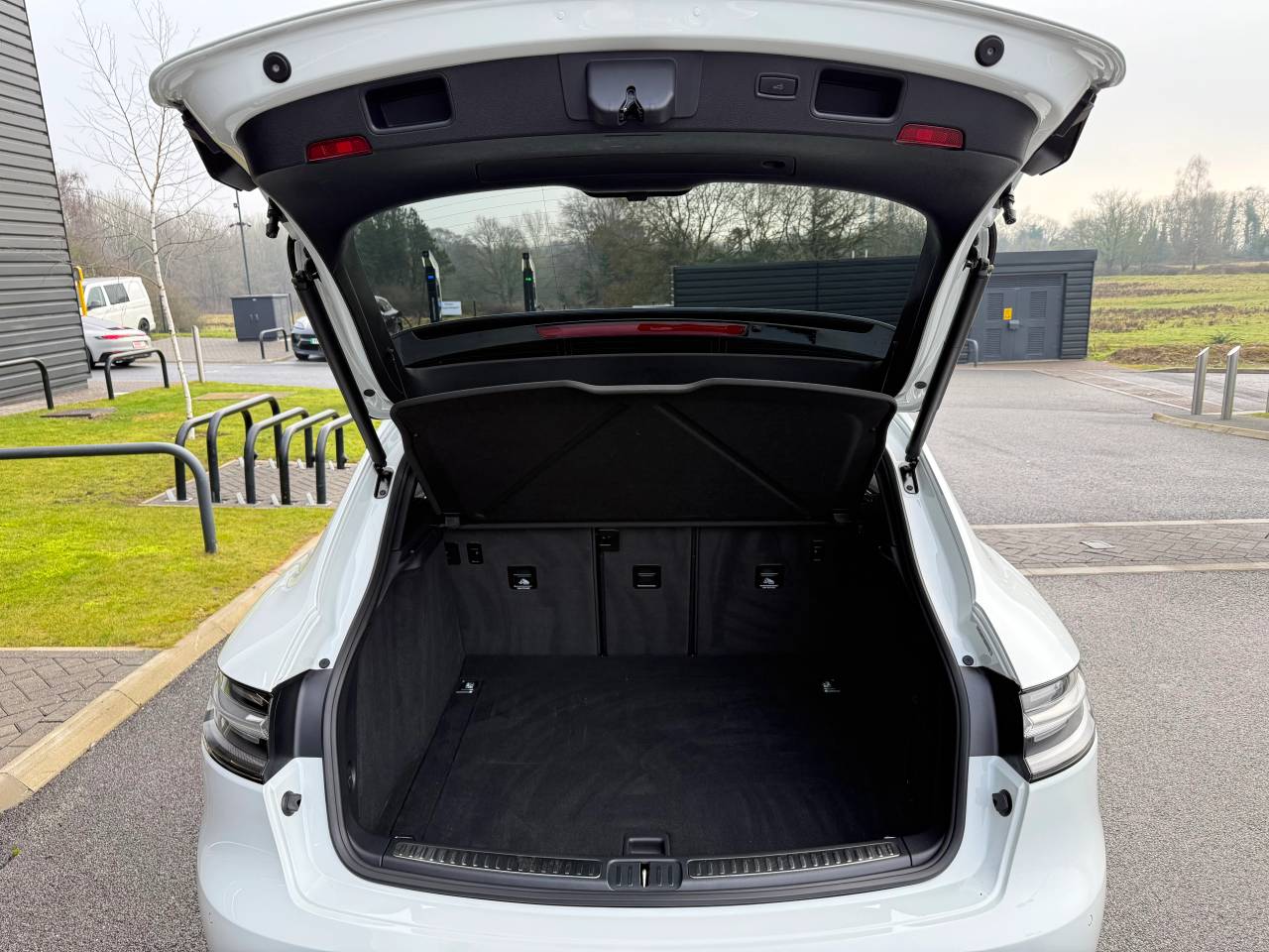 Used Porsche Macan 2022 for sale - 77239251: Photo 13