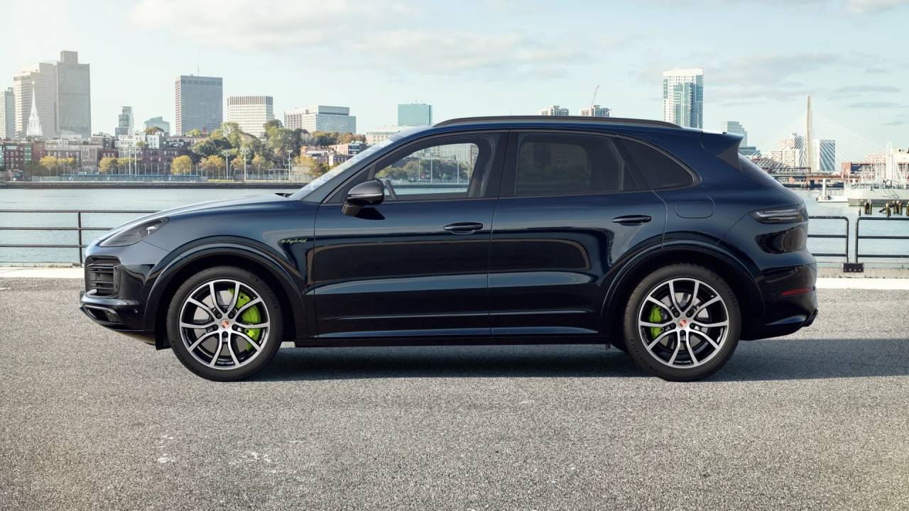 Used Porsche Cayenne 2022 for sale - 76338489: Photo 2
