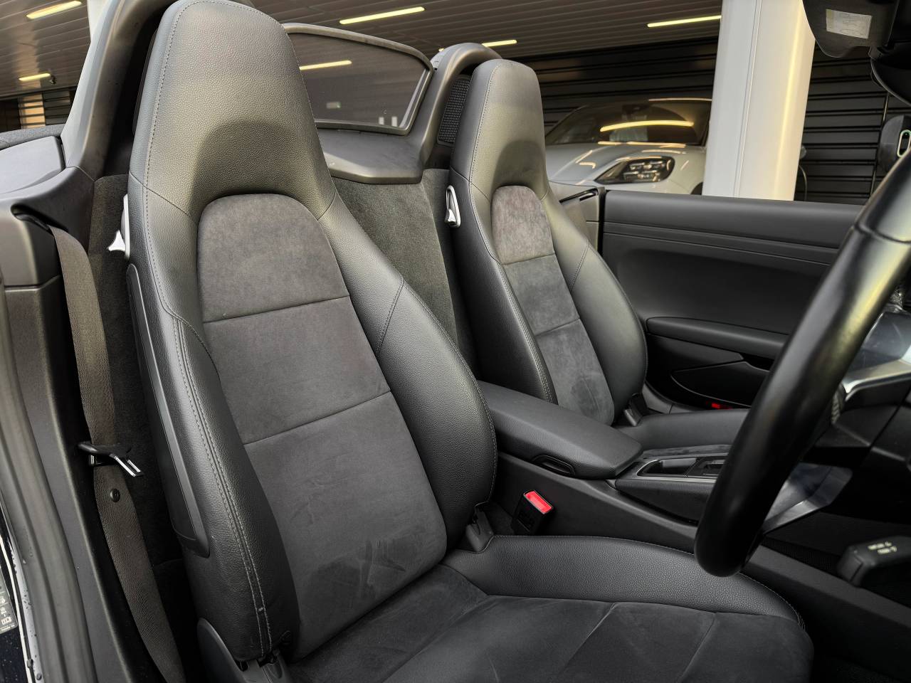 Used Porsche Boxster 2017 for sale - 78215617: Photo 34