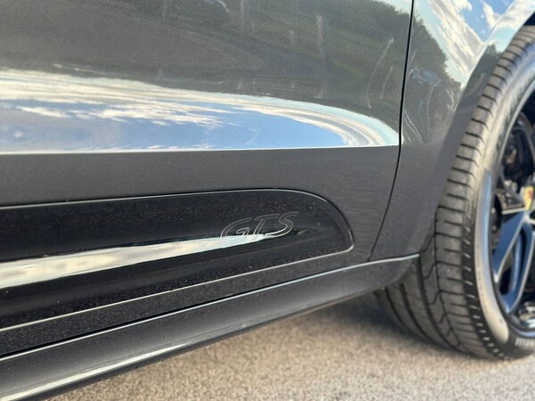 Used Porsche Macan 2023 for sale - 76216665: Photo 22