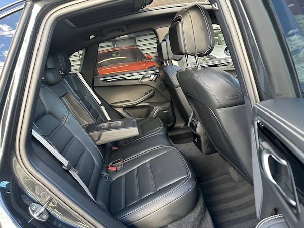 Used Porsche Macan 2023 for sale - 76216665: Photo 25