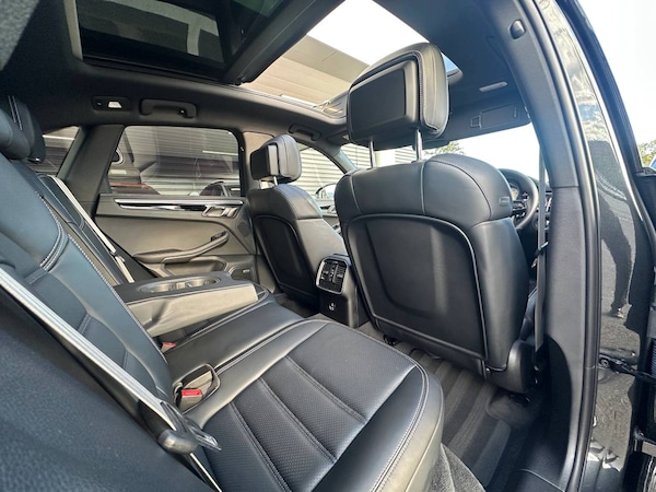 Used Porsche Macan 2023 for sale - 76216665: Photo 27