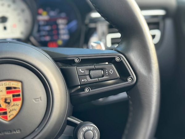 Used Porsche Macan 2023 for sale - 76216665: Photo 31
