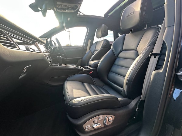 Used Porsche Macan 2023 for sale - 76216665: Photo 33