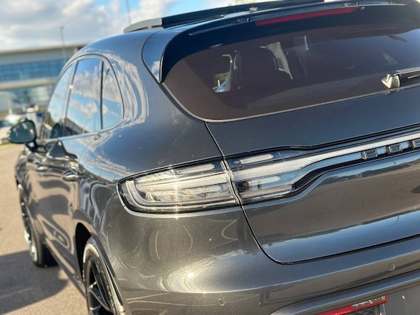 Used Porsche Macan 2023 for sale - 76216665: Photo 49