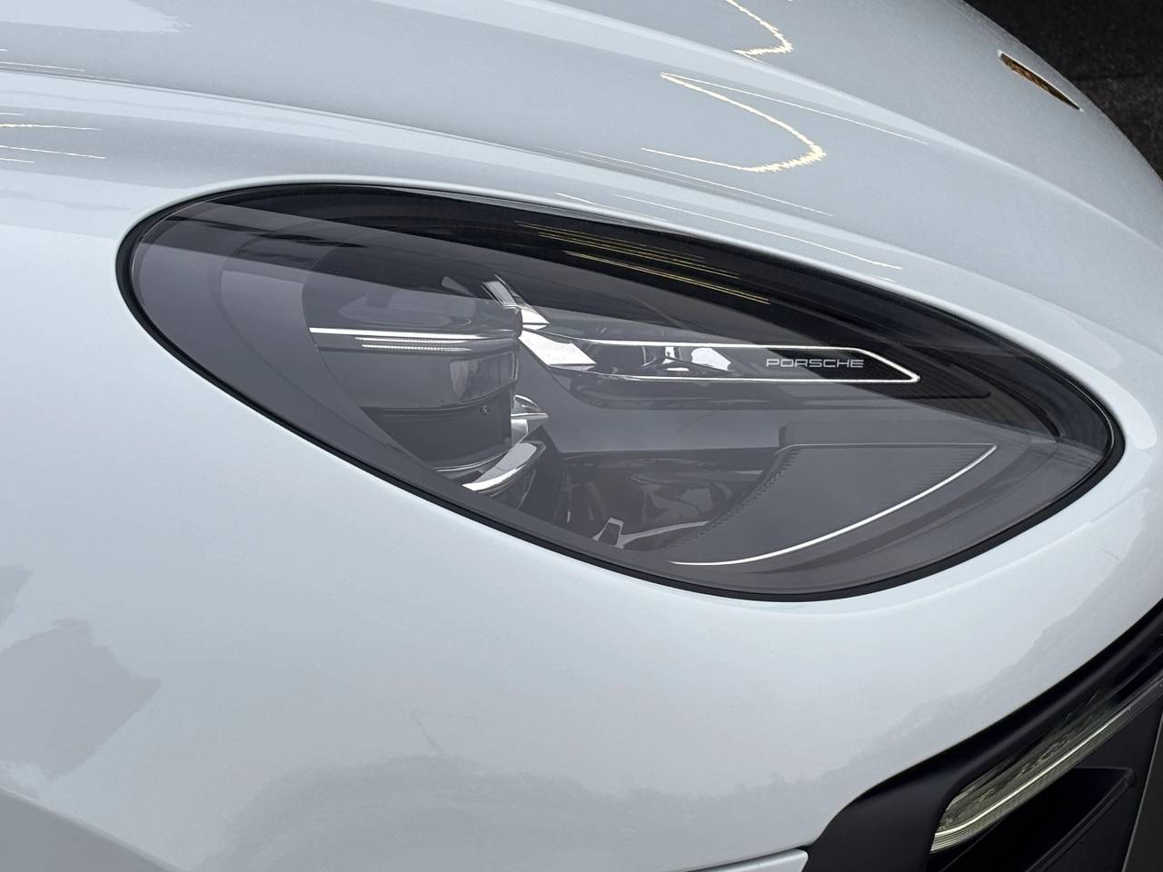 Used Porsche Macan 2023 for sale - 77359906: Photo 12