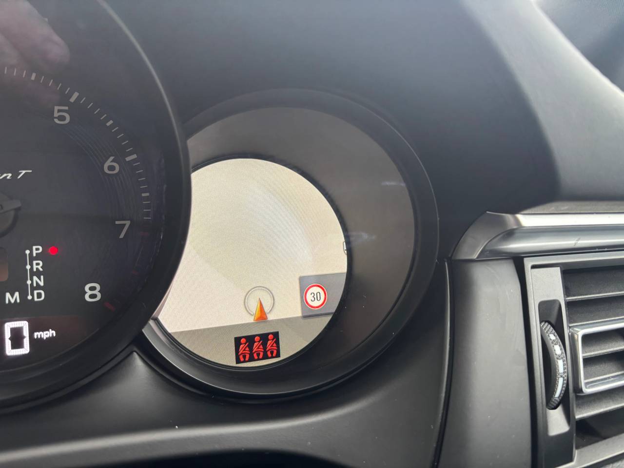 Used Porsche Macan 2023 for sale - 77359906: Photo 23