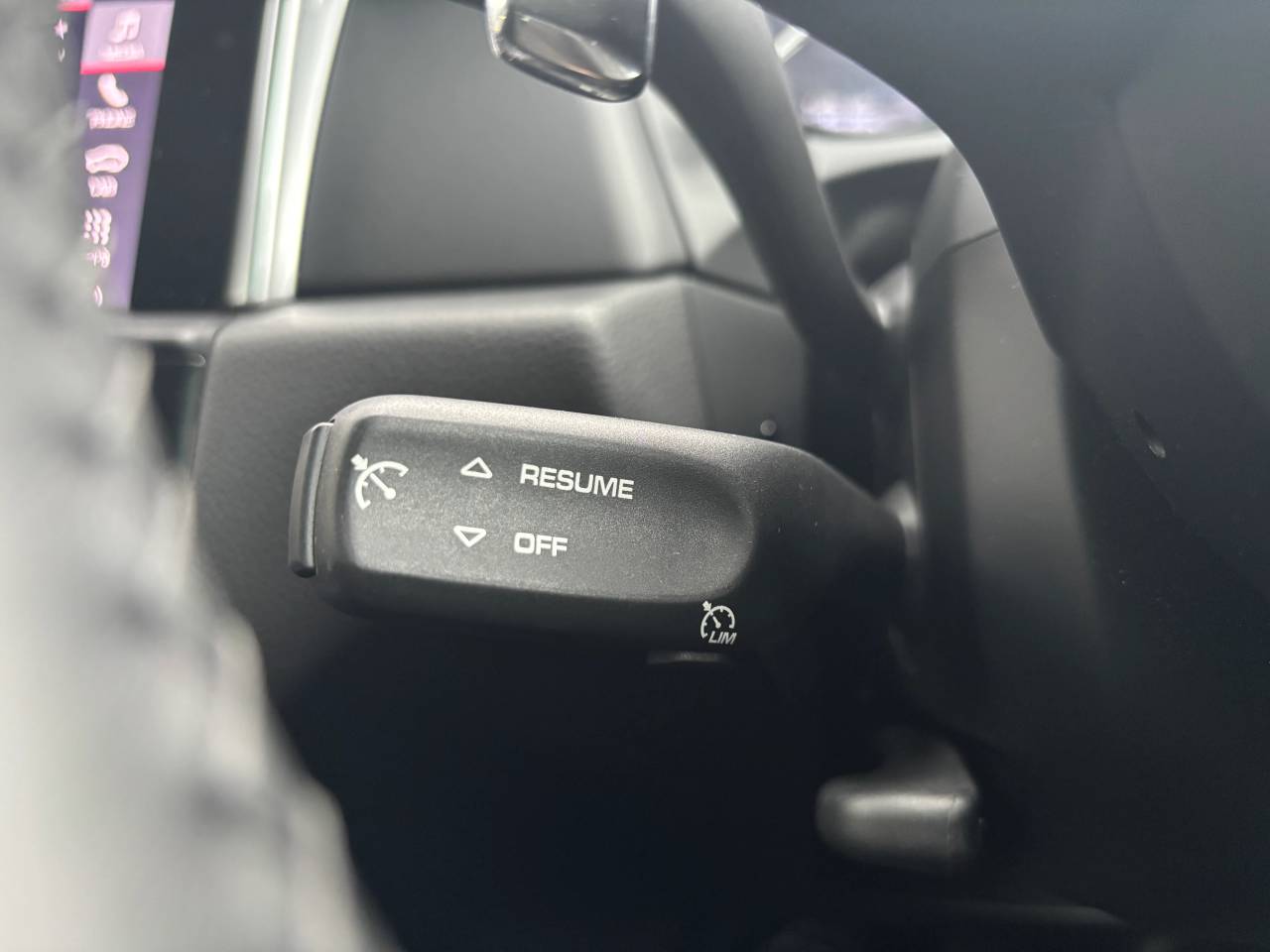 Used Porsche Macan 2023 for sale - 77359906: Photo 25