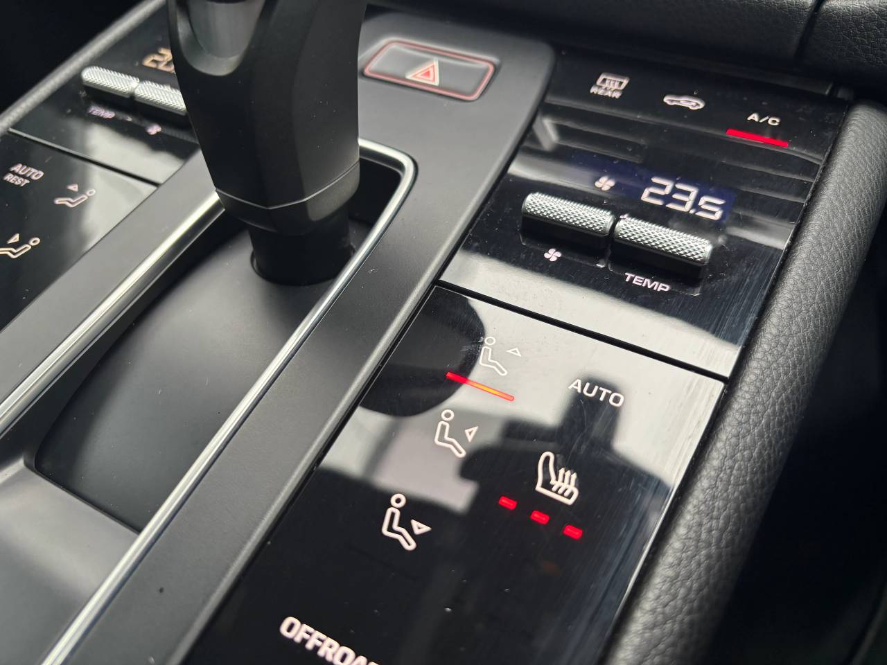 Used Porsche Macan 2023 for sale - 77359906: Photo 36