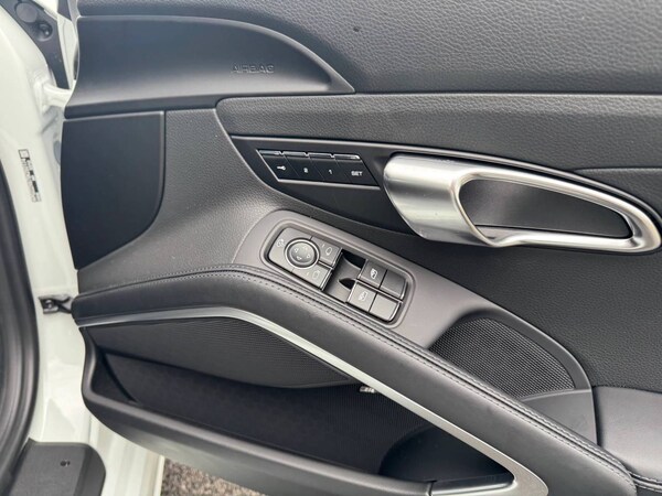 Used Porsche Cayman 2025 for sale - 76110859: Photo 28