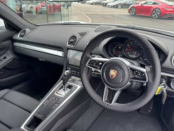 Used Porsche Cayman 2025 for sale - 76110859: Photo 7