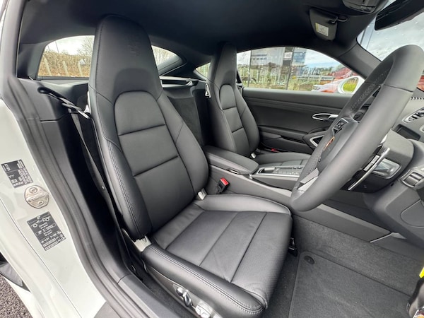 Used Porsche Cayman 2025 for sale - 76110859: Photo 8
