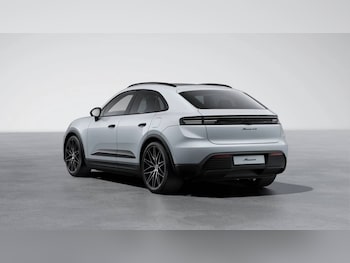Used Porsche Macan 2024 for sale - 76800609: Photo
