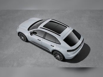 Used Porsche Macan 2024 for sale - 76800609: Photo