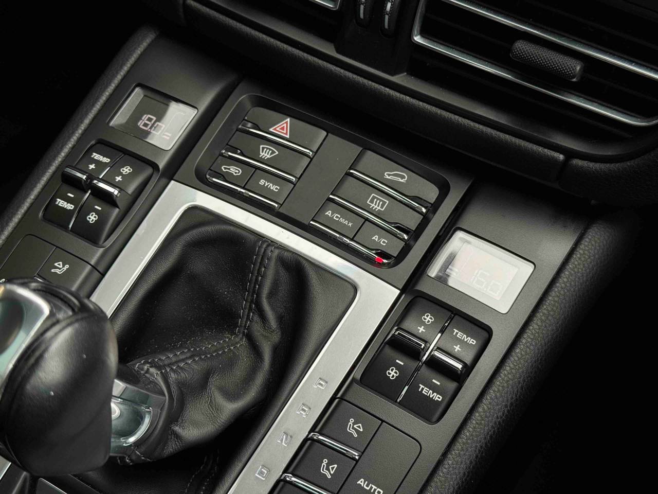 Used Porsche Macan 2018 for sale - 77725249: Photo 31