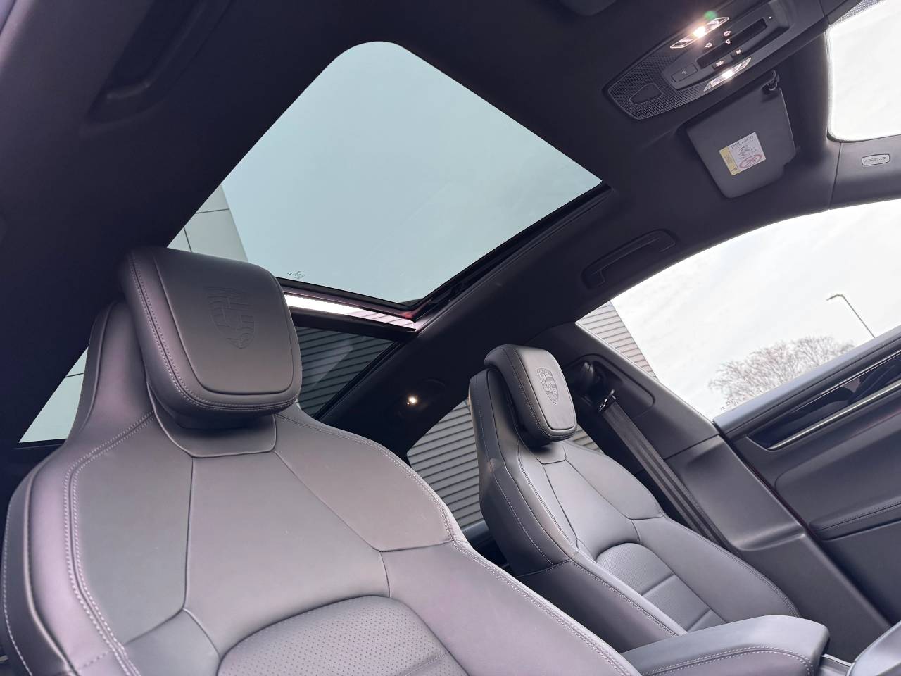 Used Porsche Macan 2025 for sale - 77176998: Photo 40