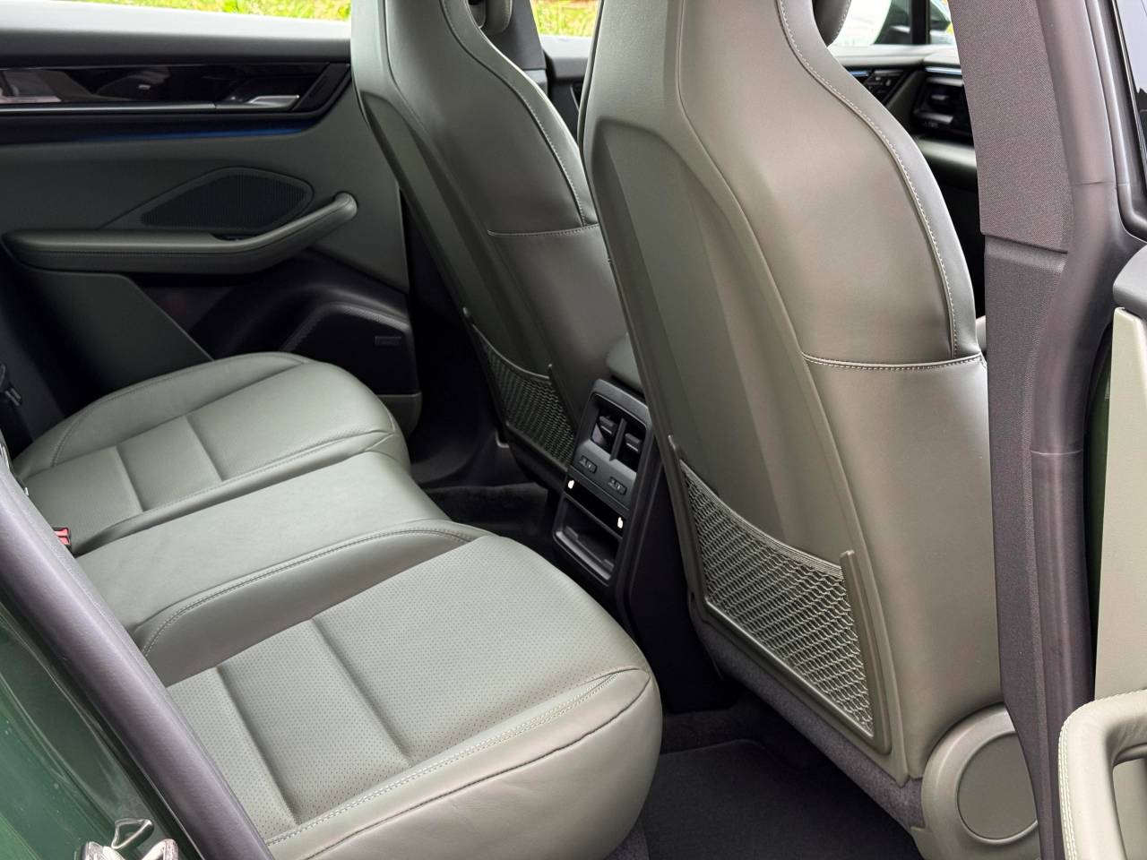 Used Porsche Macan 2025 for sale - 76474524: Photo 39