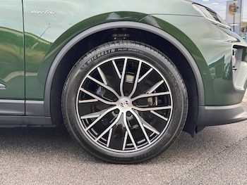 Used Porsche Macan 2025 for sale - 76474524: Photo