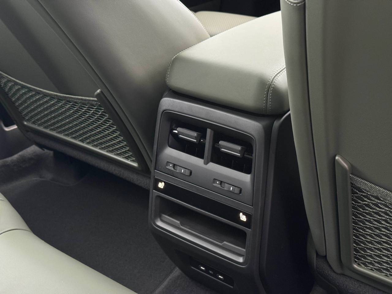 Used Porsche Macan 2025 for sale - 76474524: Photo 40