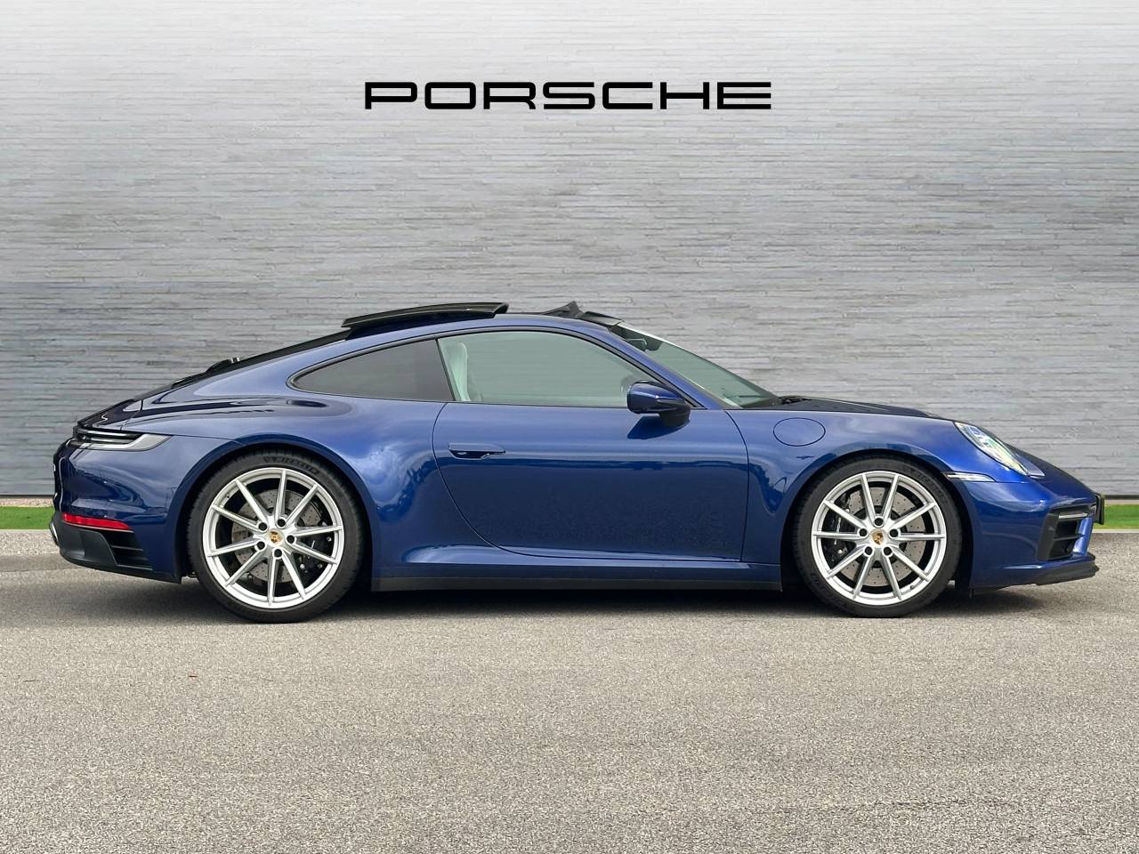 Used Porsche 911 2023 for sale - 76110493: Photo 2