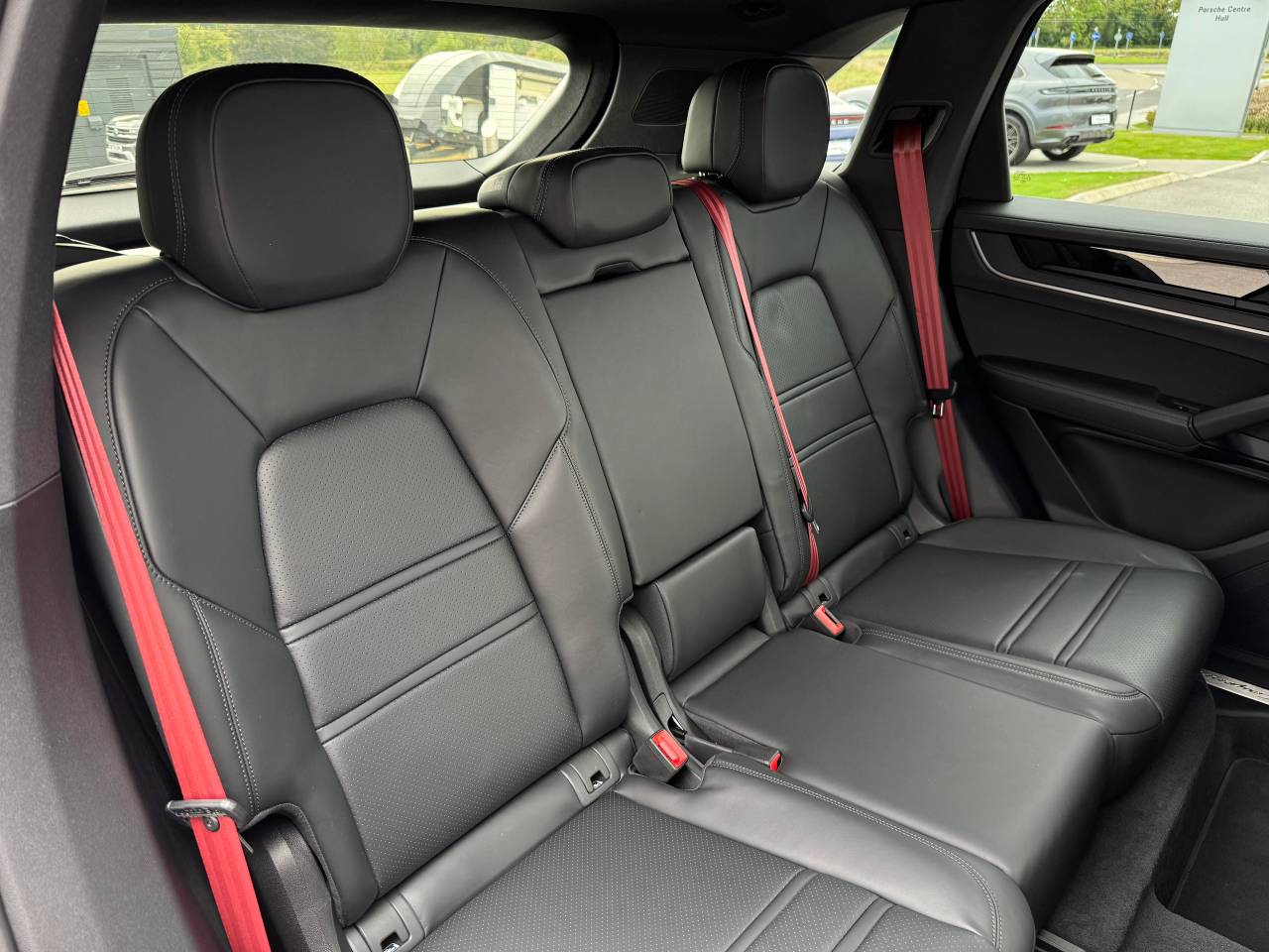 Used Porsche Cayenne 2024 for sale - 76111364: Photo 26