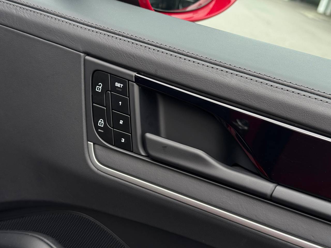Used Porsche Cayenne 2024 for sale - 76111364: Photo 31