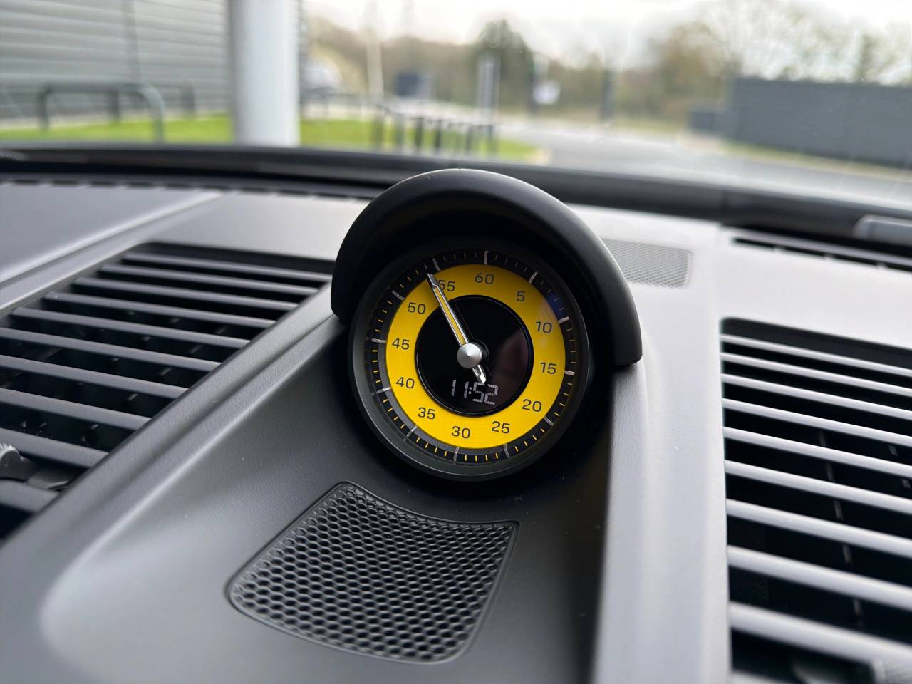 Used Porsche 911 2025 for sale - 78186488: Photo 25