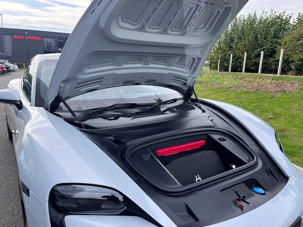 Used Porsche Taycan 2021 for sale - 76216692: Photo 15