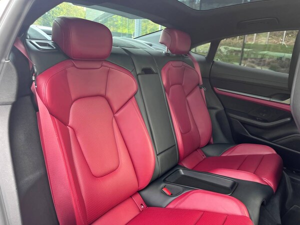 Used Porsche Taycan 2021 for sale - 76216692: Photo 21