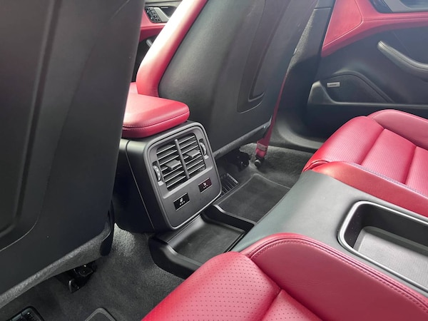 Used Porsche Taycan 2021 for sale - 76216692: Photo 25