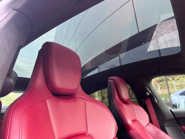 Used Porsche Taycan 2021 for sale - 76216692: Photo 32