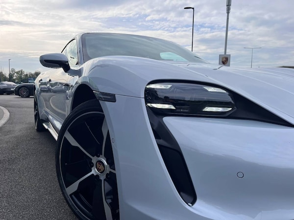 Used Porsche Taycan 2021 for sale - 76216692: Photo 9